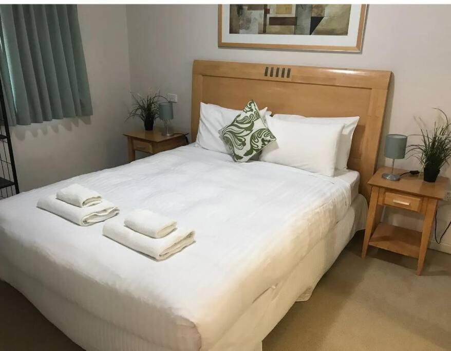 City & Lakeside With Free Parking, Pool And 10 Mins Walk Into The City Perth Exterior foto