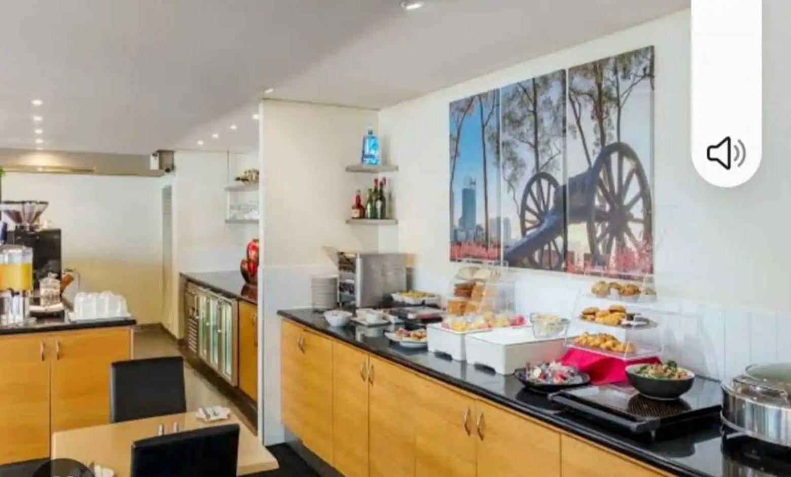 City & Lakeside With Free Parking, Pool And 10 Mins Walk Into The City Perth Exterior foto