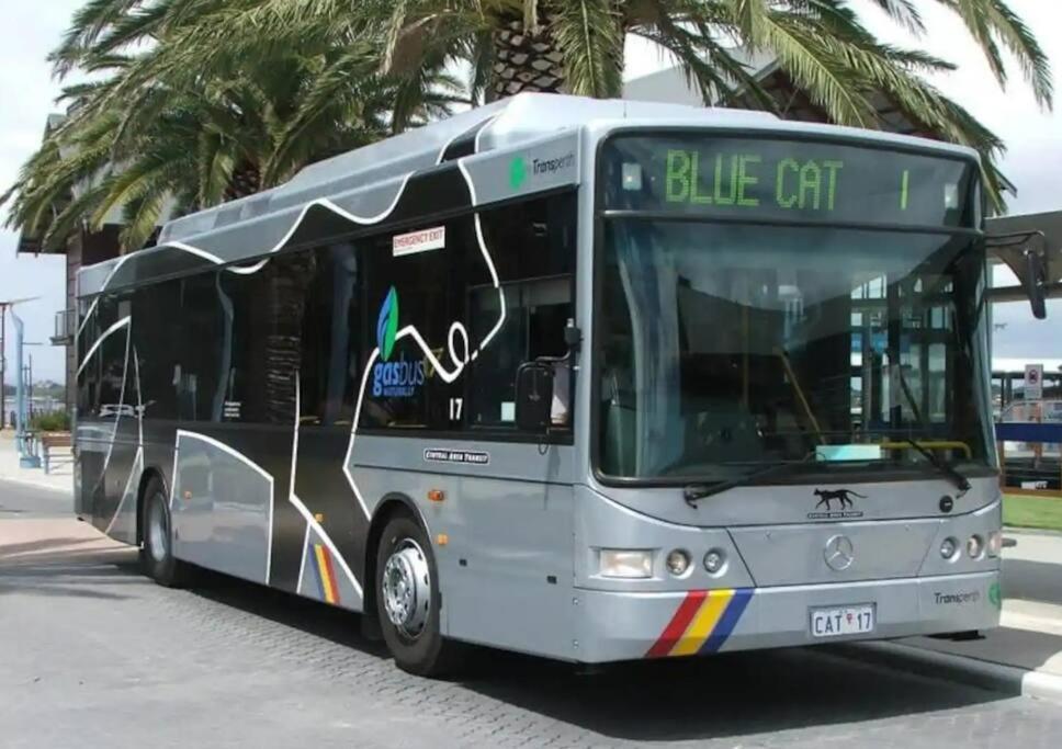 City & Lakeside With Free Parking, Pool And 10 Mins Walk Into The City Perth Exterior foto